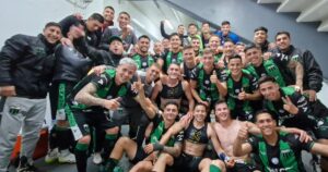 Chicago sigue soñando con el ascenso: triunfazo y otra vez líder