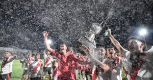 Los festejos de River tras ganar la Copa Proyección: el recuerdo de Madrid y el «podemos ser unos supercampeones» de uno de los protagonistas